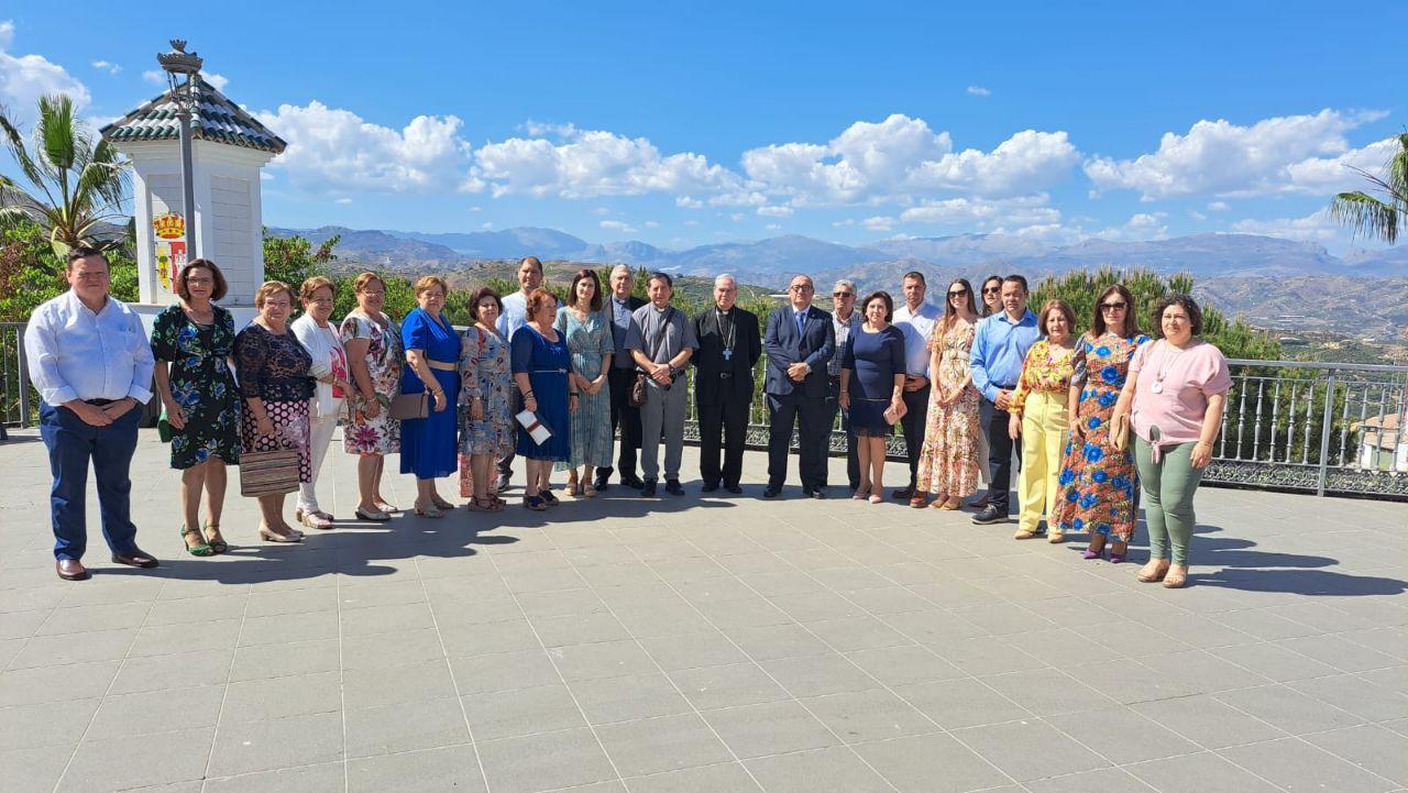 «Al pueblo de Iznate le gusta escuchar a D. Jesús»