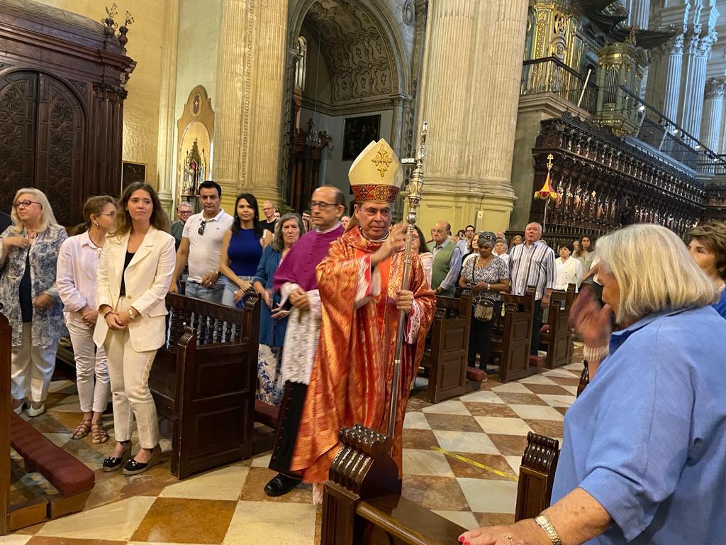 Mons. Catalá: «Hemos de conocer y apreciar todos los dones y carismas de nuestra familia cristiana»