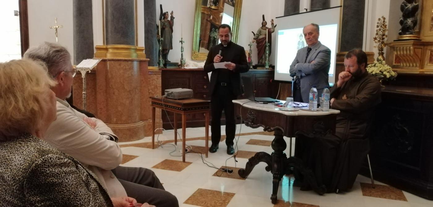 Rafael Vázquez presenta a José Emilio Cabra / A. MEDINA