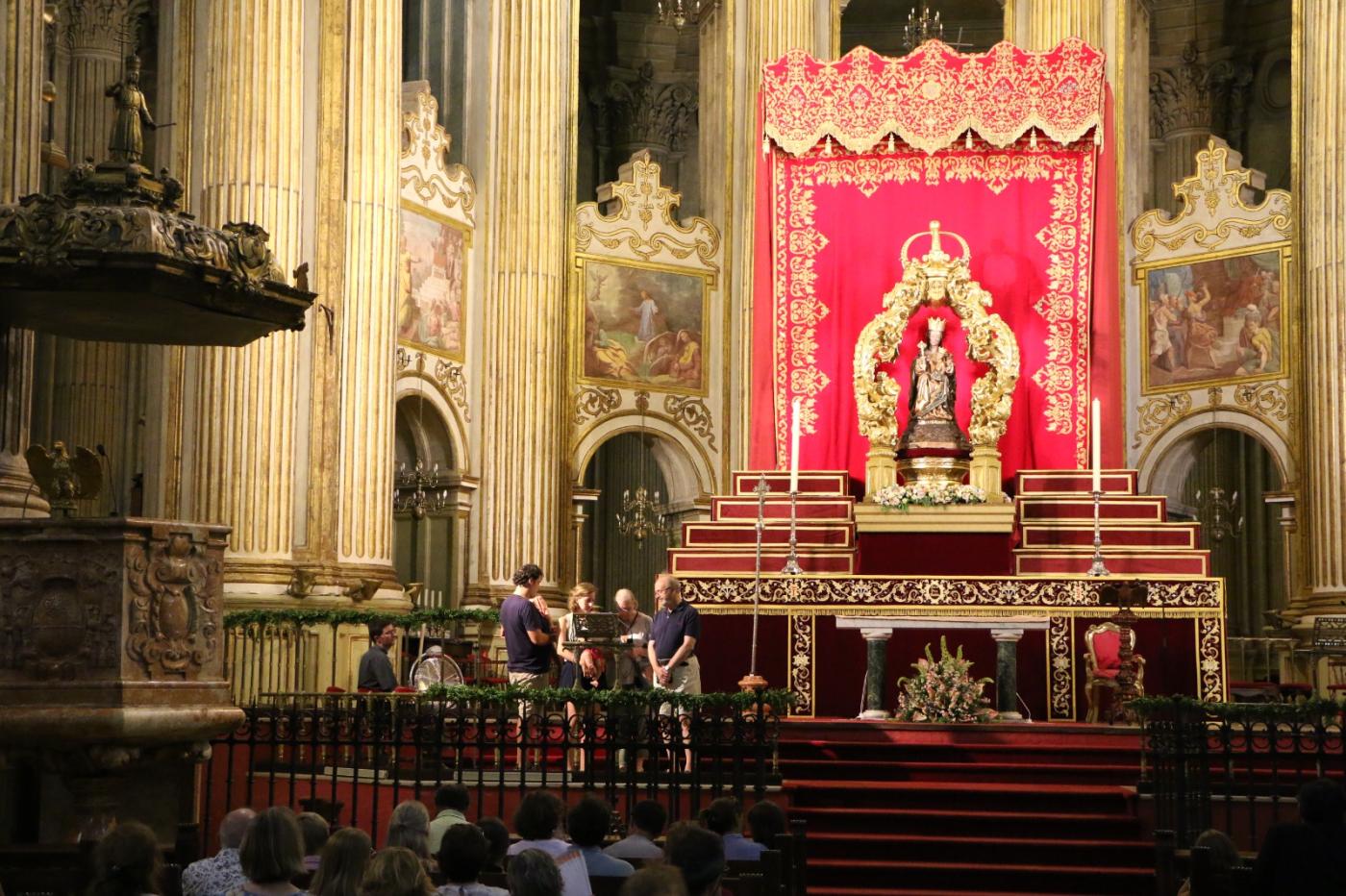 Celebración en la Catedral //KSA
