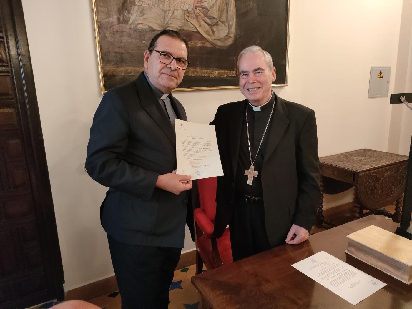 Rafael Carmona recibe su nombramiento como delegado episcopal para Asuntos Económicos
