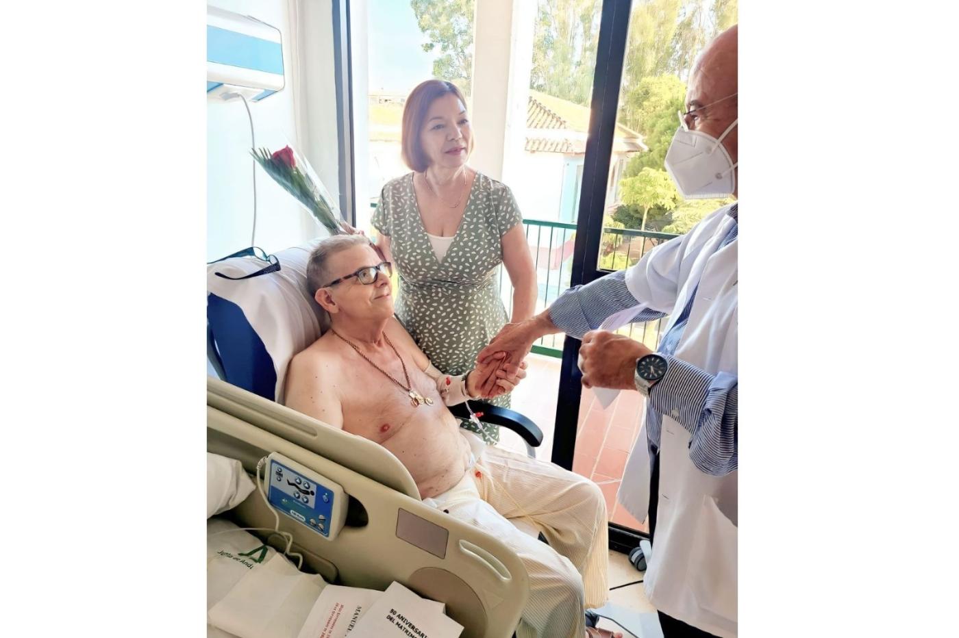 Manuel y Ana durante la celebración de sus bodas de oro