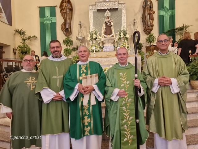 «La parroquia de Los Boliches le da su más cariñosa bienvenida»