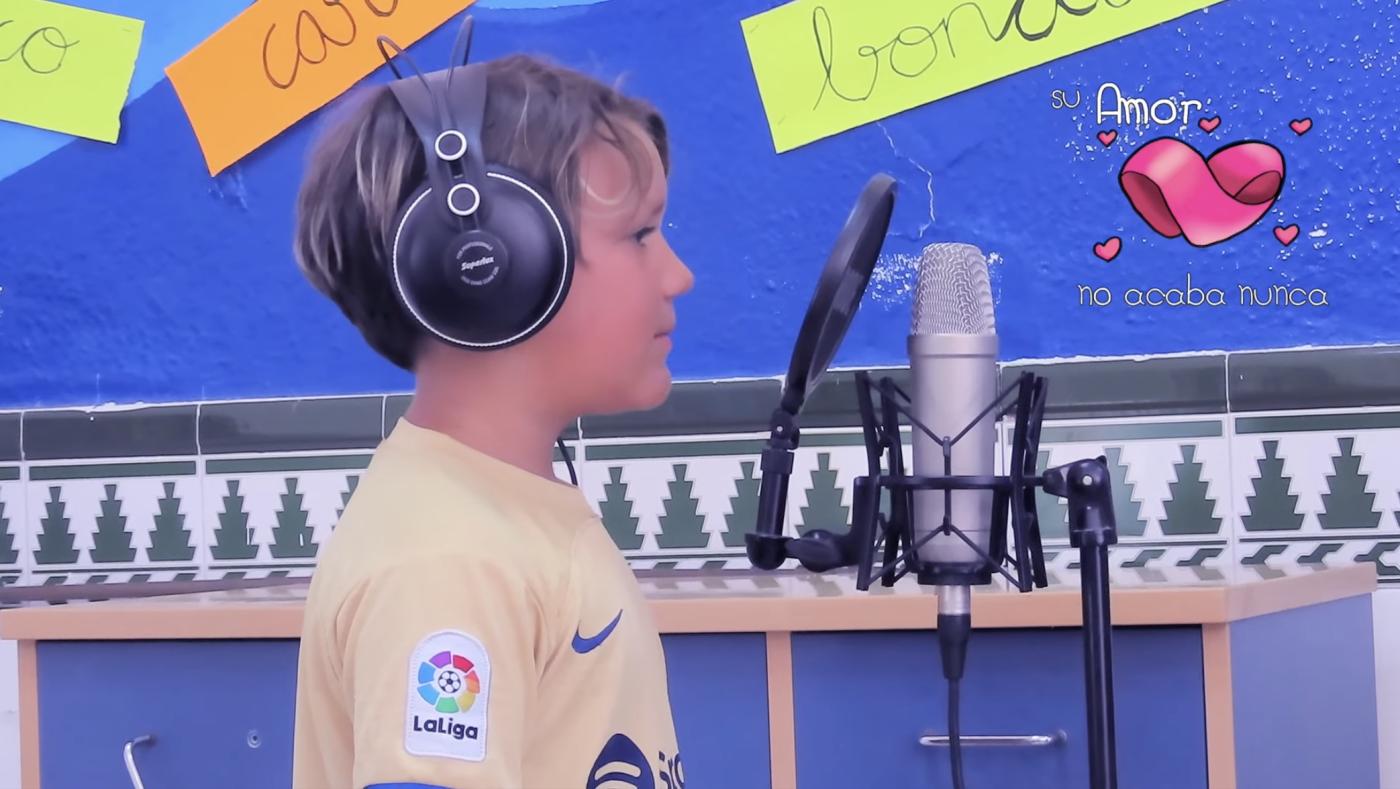 Fotograma del vídeo musical publicado por el CEIP María de la O con motivo del día de la patrona de la música