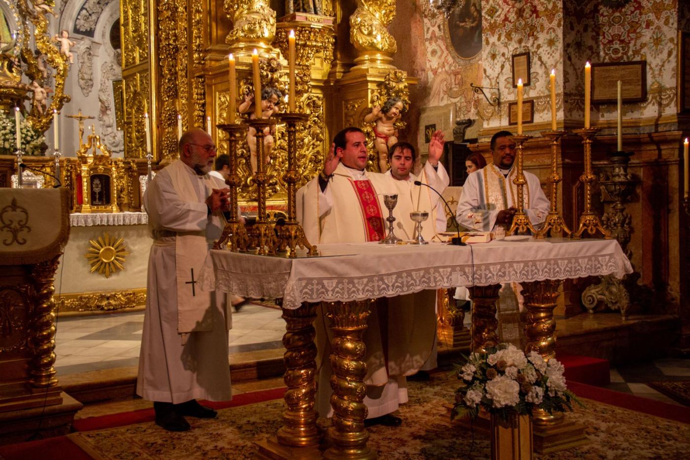 La Cruz de los Jóvenes peregrina por Antequera // SML