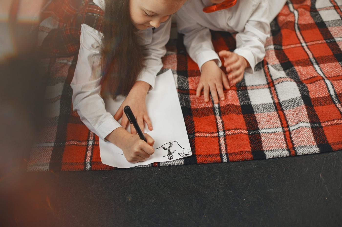 Los más pequeños dibujan cómo quieren que sea la Navidad