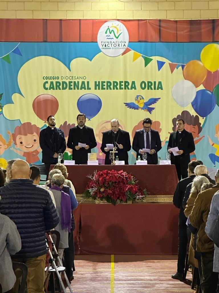 El sacerdote José López Solórzano presentó su primer libro de homilías