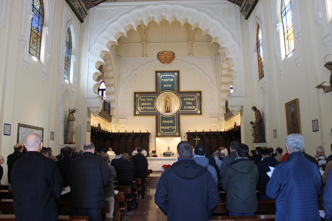 Seminario y clero se encuentran por la fiesta de san Sebastián y santo Tomás