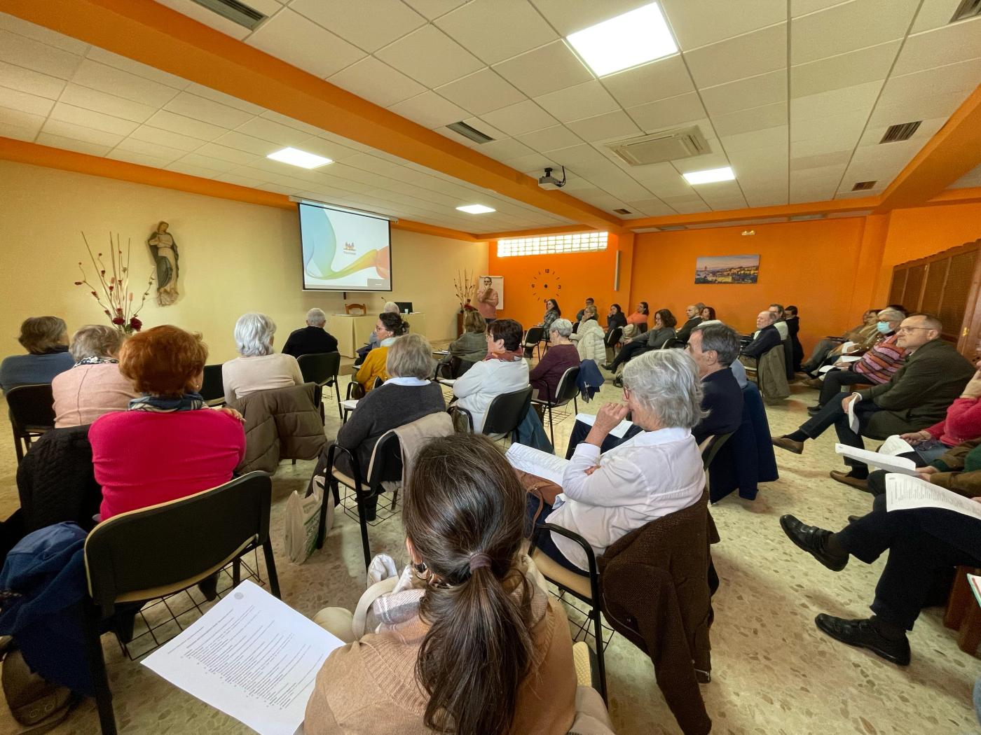 Monitores y profesores de la Escuela Teológica se ponen al día