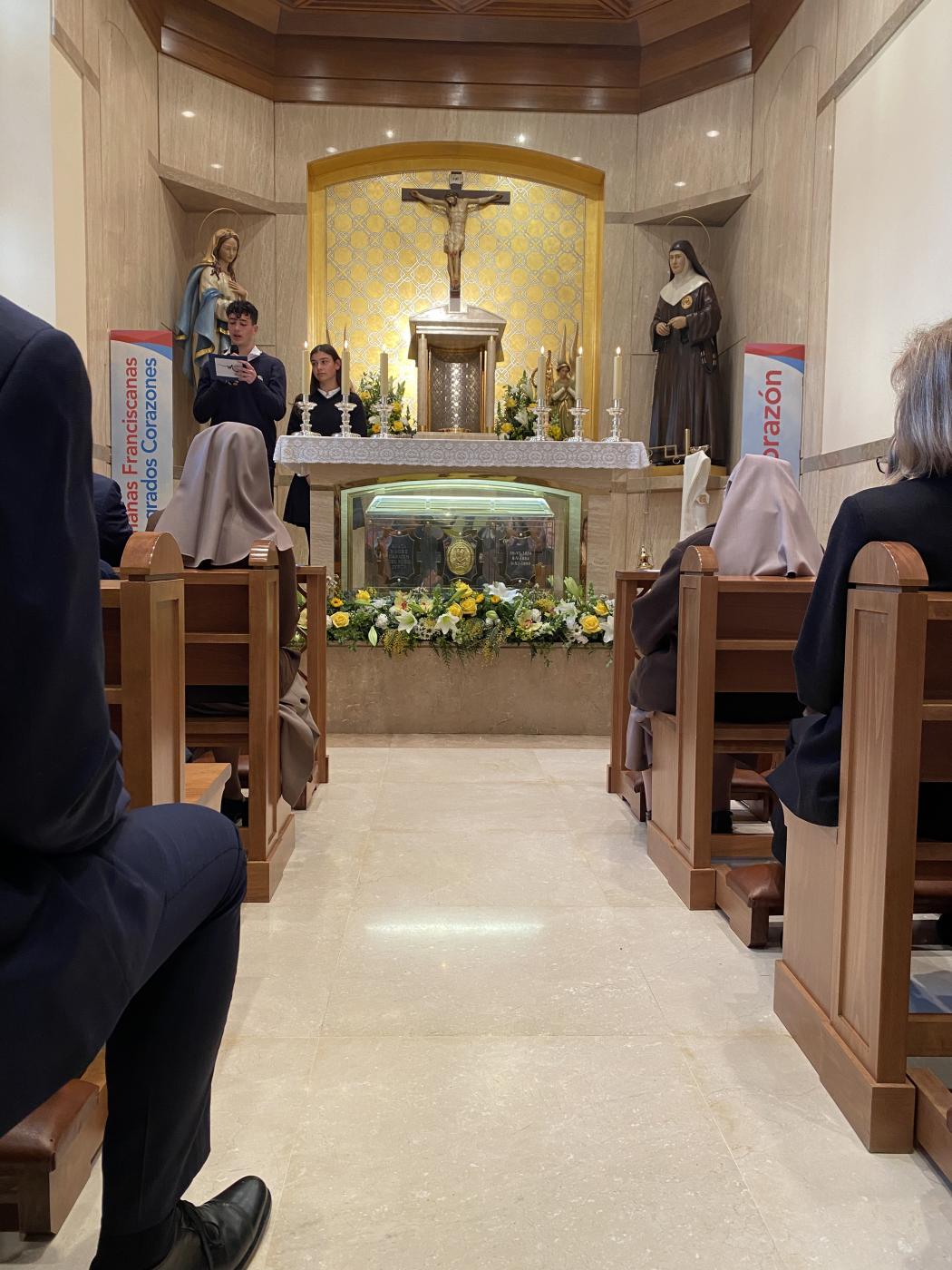 Las Hermanas Franciscanas de los Sagrados Corazones abren el 125 aniversario del Paso de Madre Carmen a la Vida Eterna