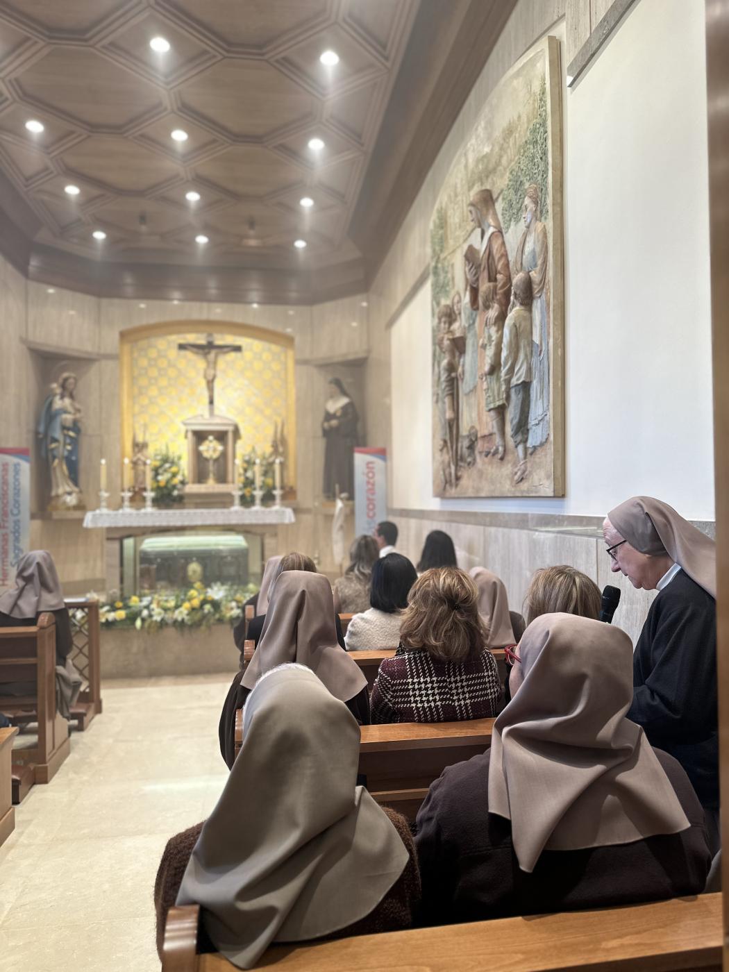 Las Hermanas Franciscanas de los Sagrados Corazones abren el 125 aniversario del Paso de Madre Carmen a la Vida Eterna
