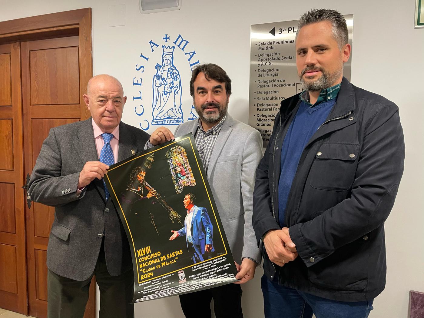 Juan Montoya: «Siempre me ha emocionado esa vidriera de la Virgen de la Victoria de la Catedral»