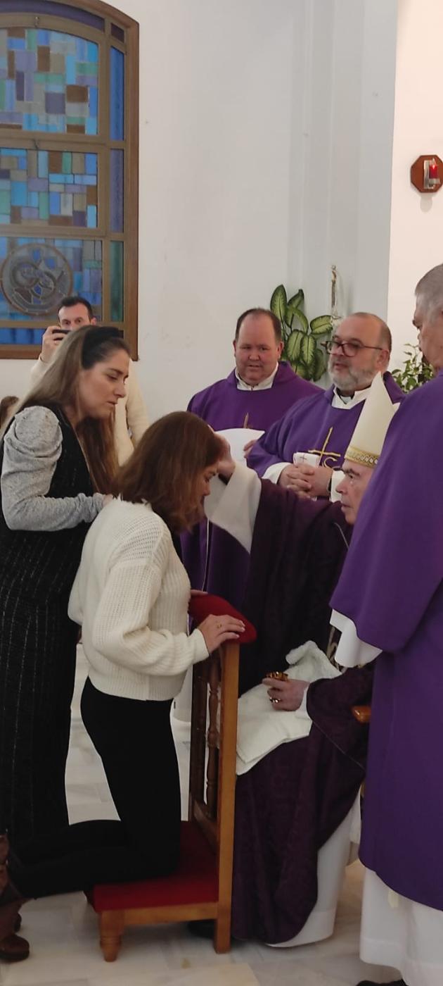 «El momento más emotivo de la Visita... la acogida de los niños a D. Jesús»