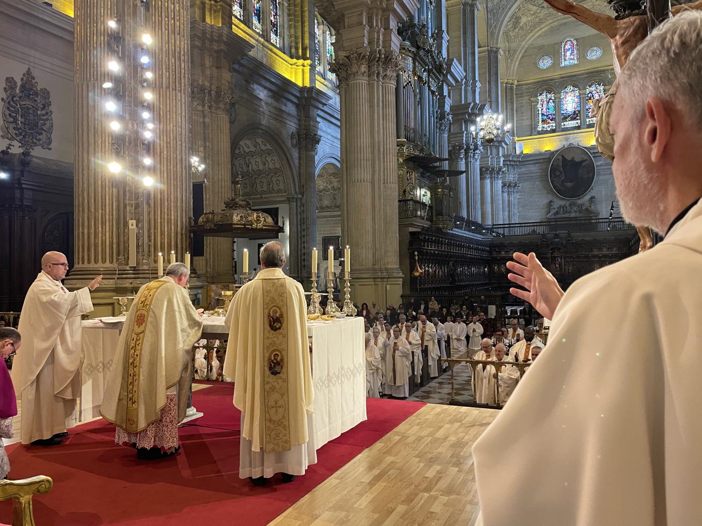 Misa Crismal 2024 en la Catedral de Málaga // E. LLAMAS