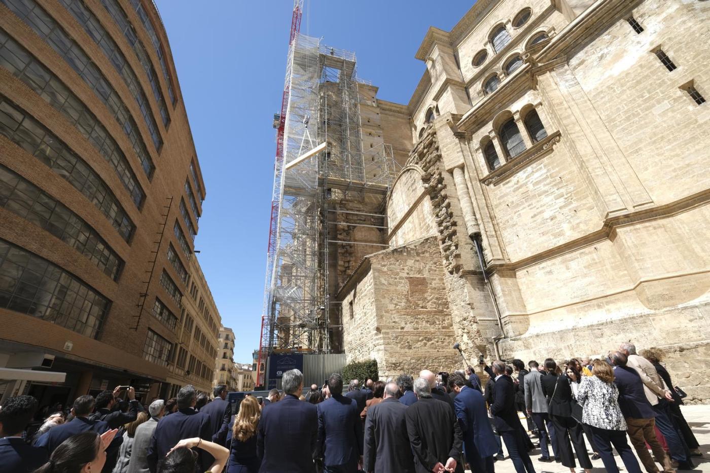 Momento del izado de la viga