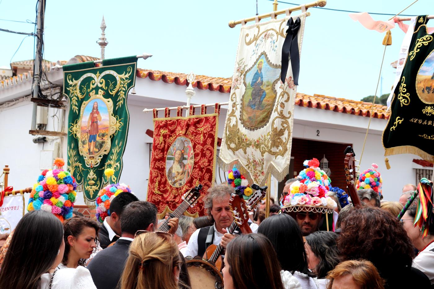 Más de 30 hermandades de san Isidro compartieron devoción en Benamocarra