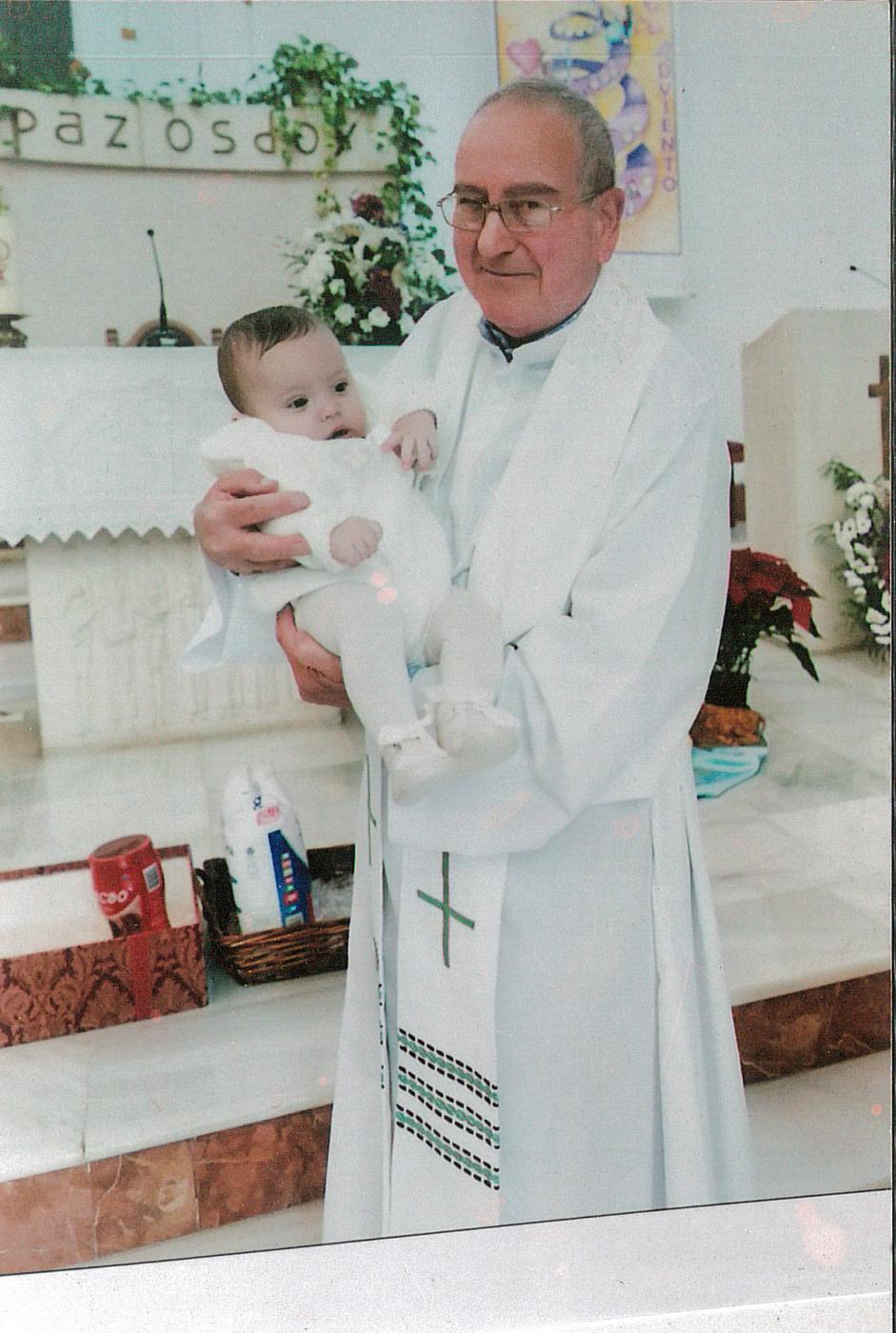 Ordenados en la Catedral, en un convento, en la iglesia del pueblo y en un estadio de fútbol