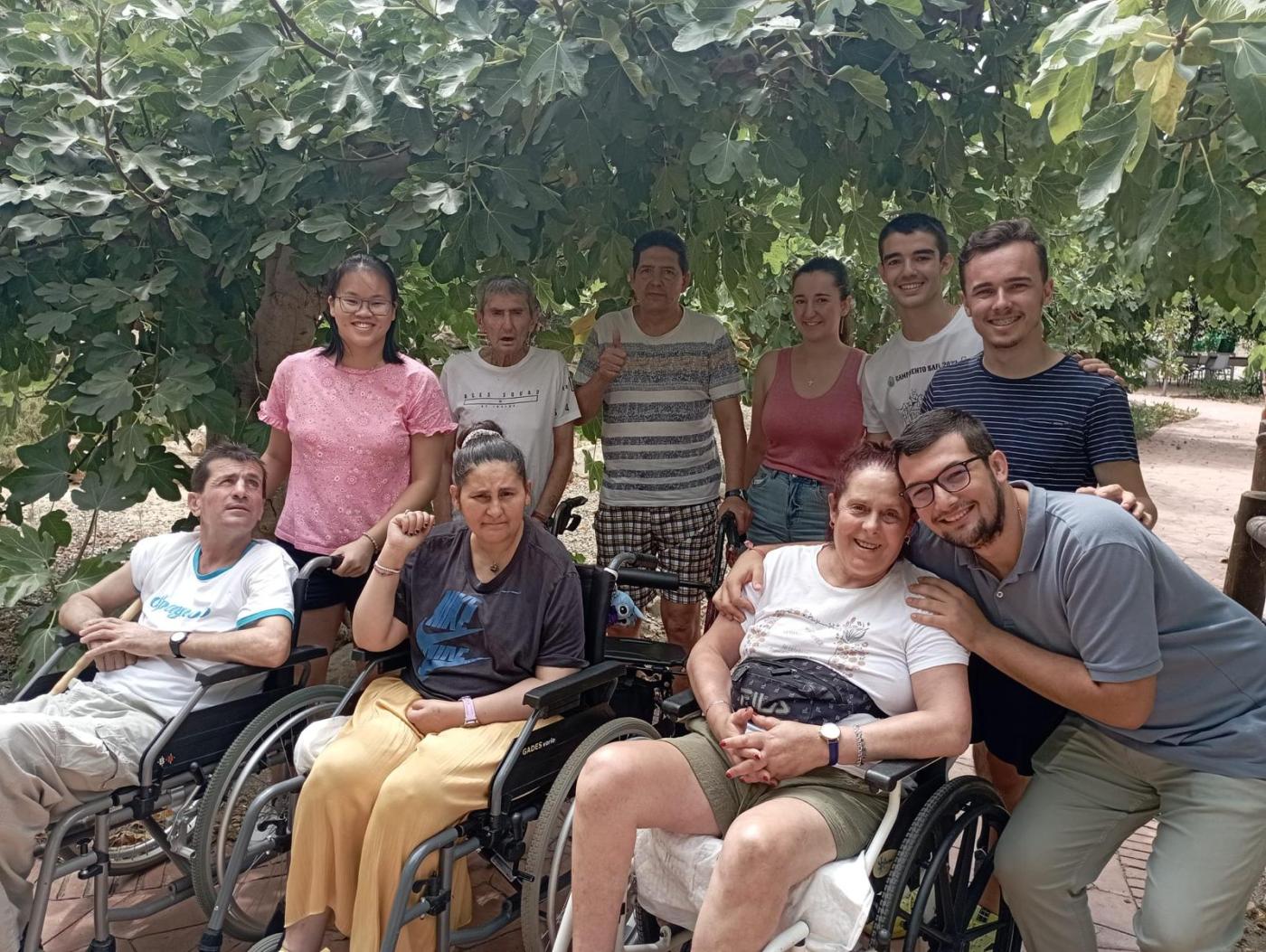 Los jóvenes viven un verano junto a los más necesitados