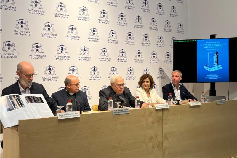 Presentado un libro sobre las técnicas escultóricas en Pedro de Mena promovido por la Diócesis