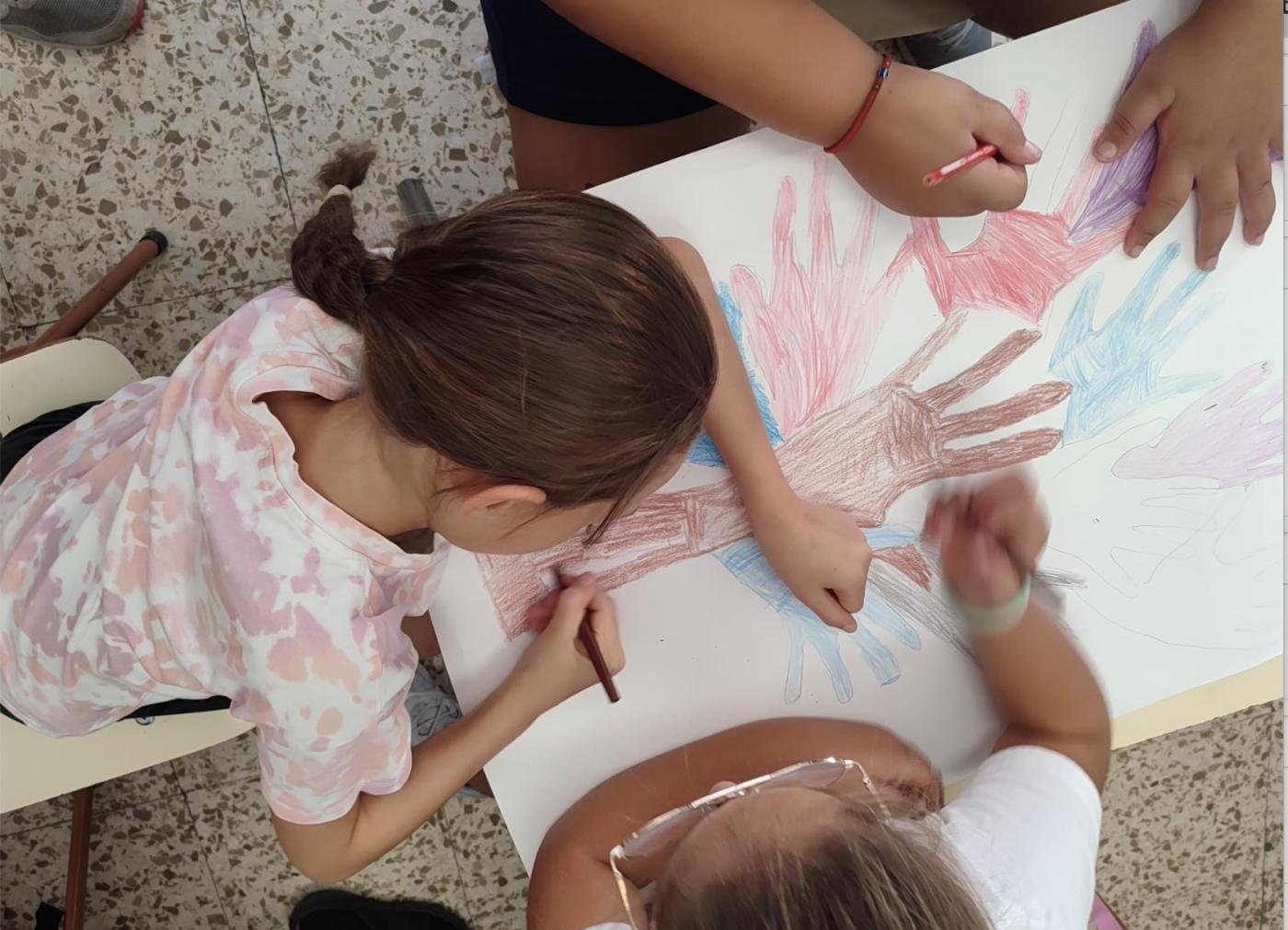 Estas religiosas llevan cien años «bajando a la calle»