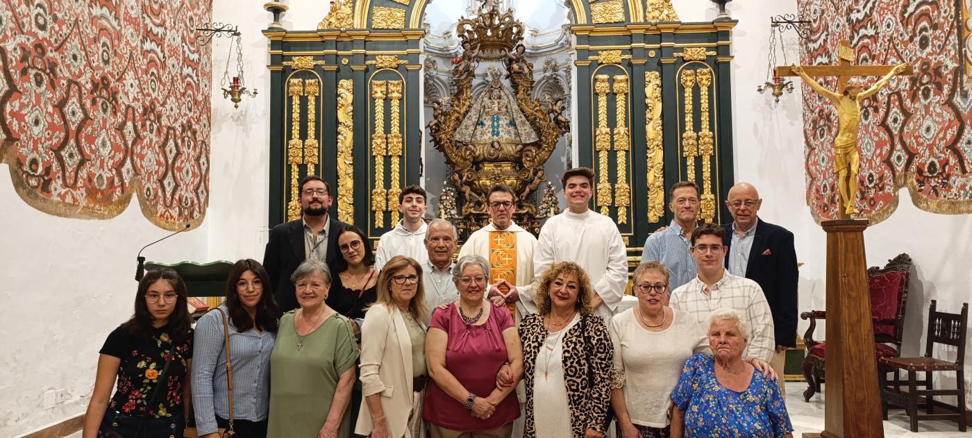 La parroquia de Santiago, en Antequera, agradece su labor al sacerdote Francisco Baquero