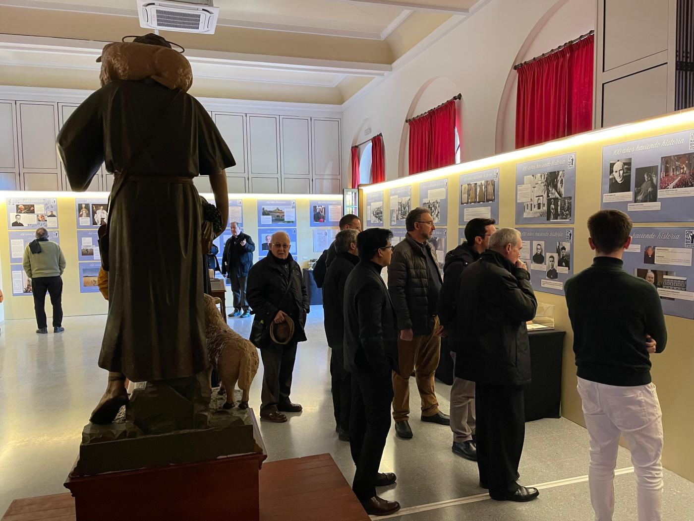 D. Jesús Catalá: «Damos gracias a Dios por este Seminario y por tantos sacerdotes que han entregado su vida»