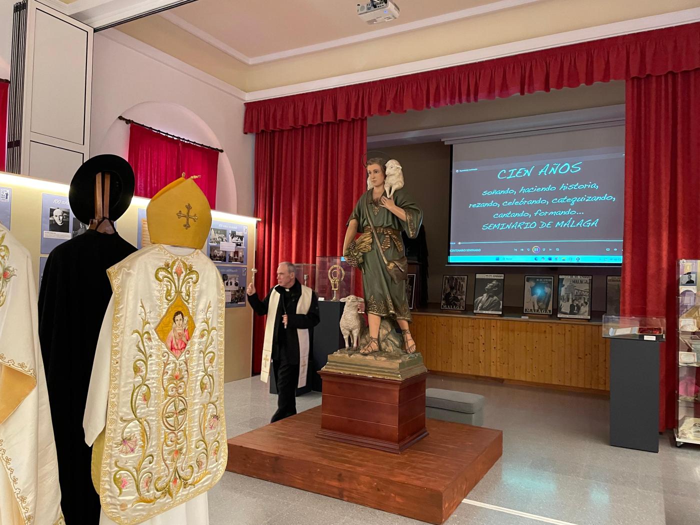 D. Jesús Catalá: «Damos gracias a Dios por este Seminario y por tantos sacerdotes que han entregado su vida»