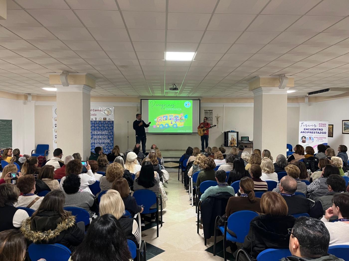 Patxi y Unai animaron el III Encuentro de Catequistas del arciprestazgo de Fuengirola-Torremolinos