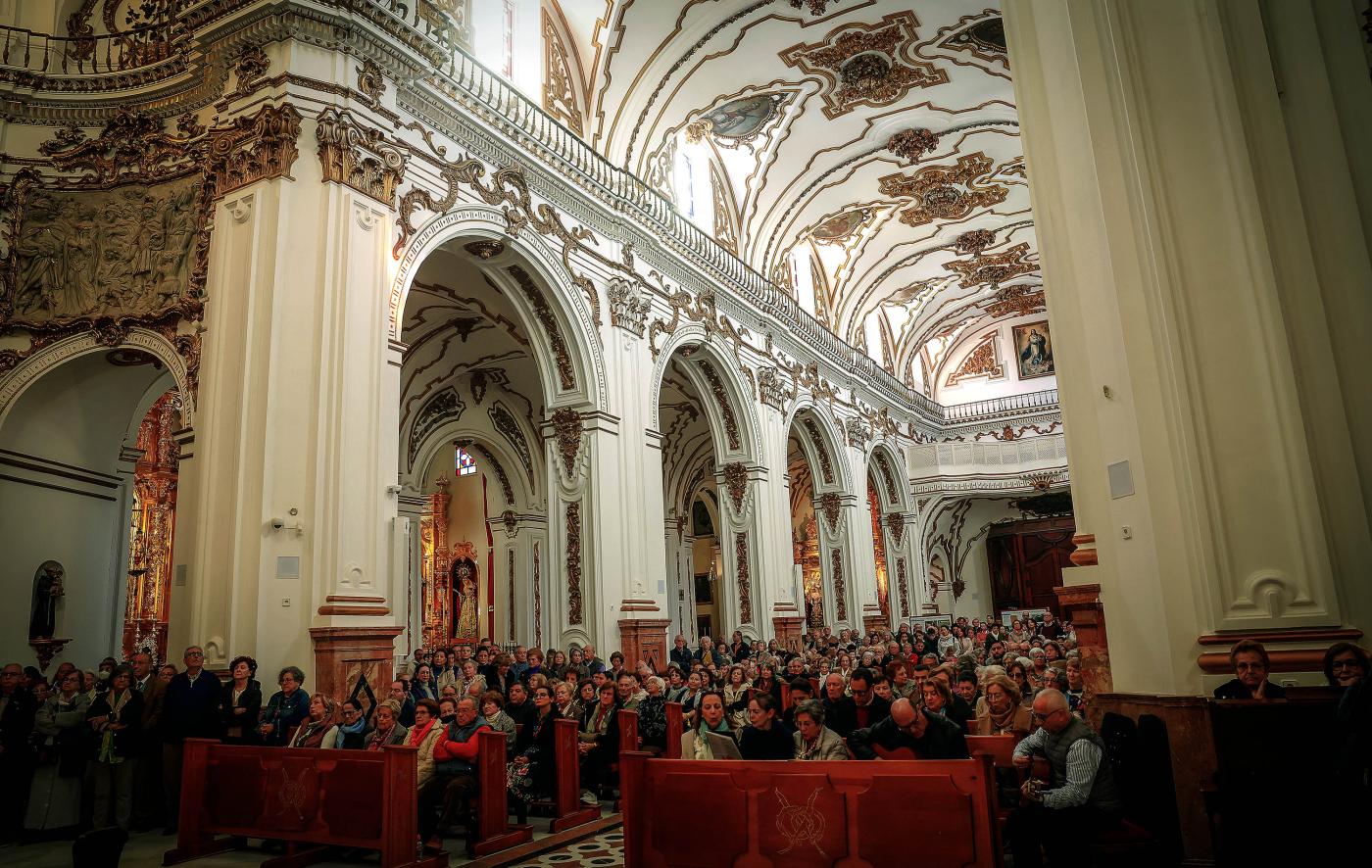 El arciprestazgo de San Cayetano peregrina a la Catedral por el Jubileo