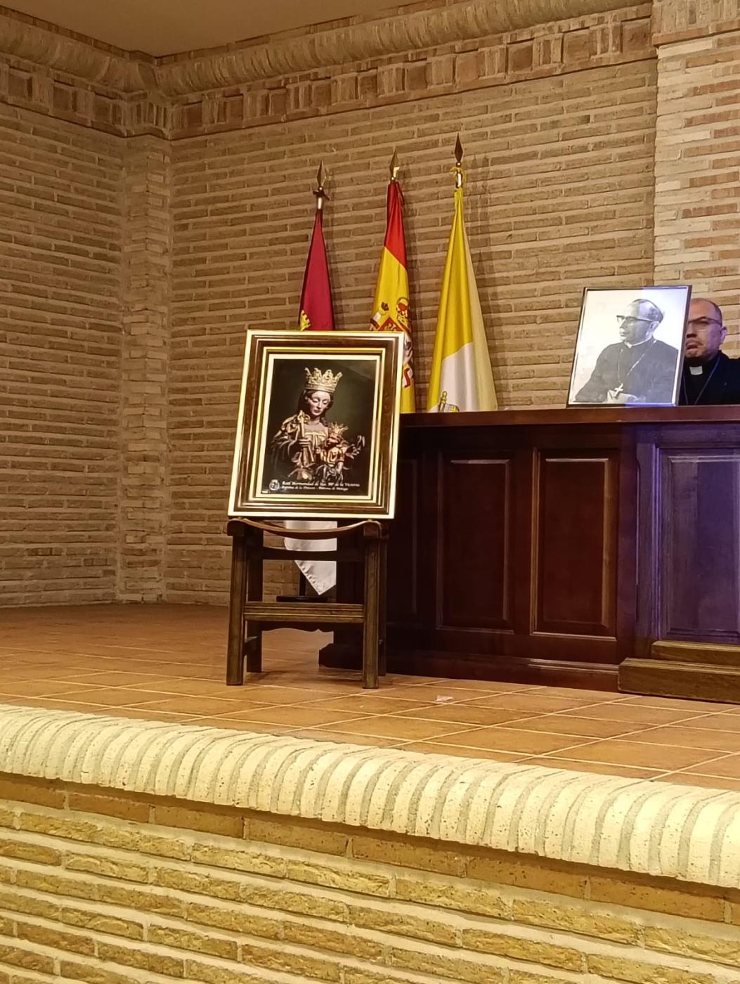 Celebración de la distinción a título póstumo, con la imagen de la Virgen de la Victoria, patrona de Málaga