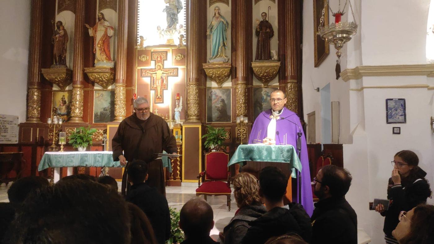 Vélez celebró el Vía Crucis Jubilar de los jóvenes
