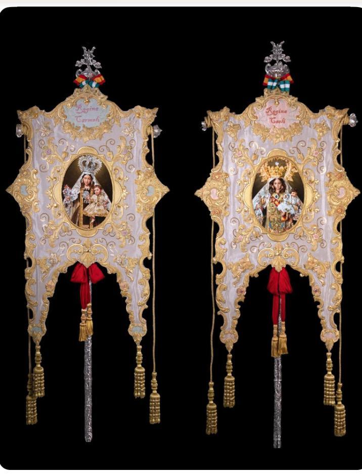 Los jóvenes cofrades de Yunquera se ponen a los pies de la Madre