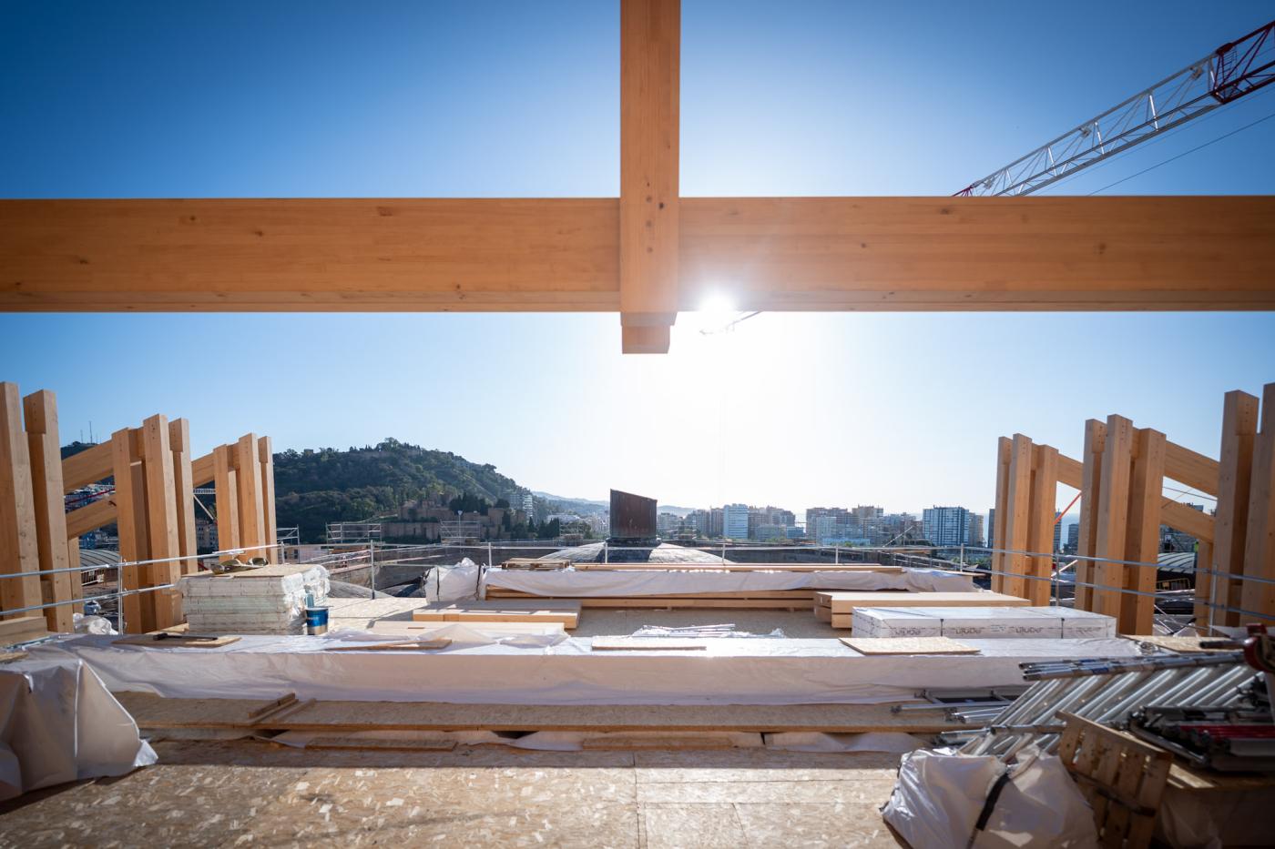 Visita del alcalde y miembros de la corporación municipal a las obras de la Catedral de Málaga