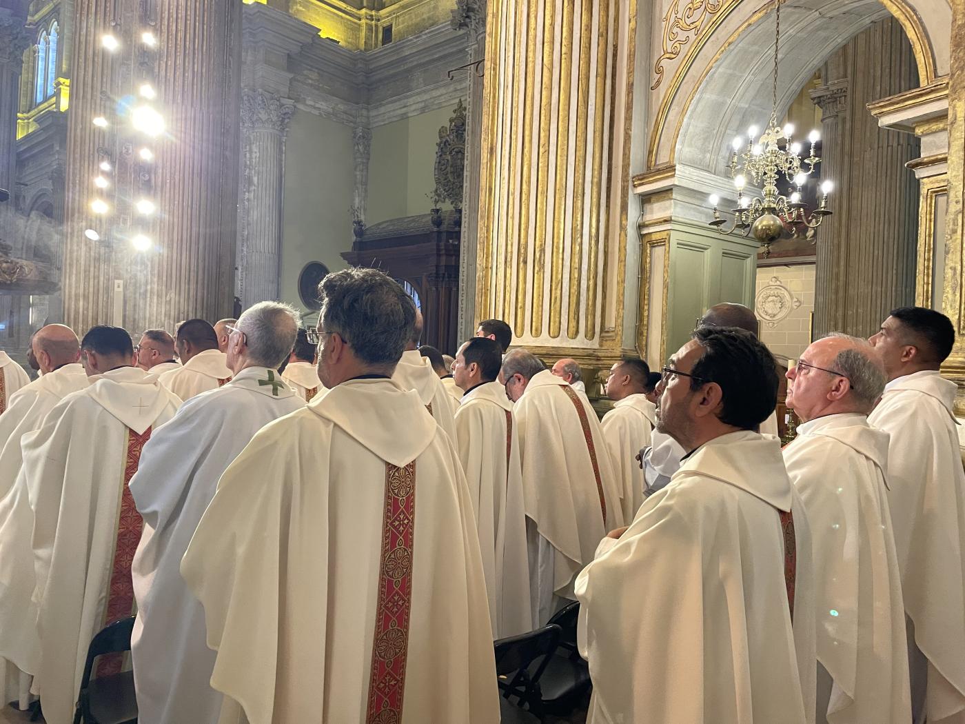 «Los sacerdotes estamos también necesitados del perdón y de la misericordia de Dios»