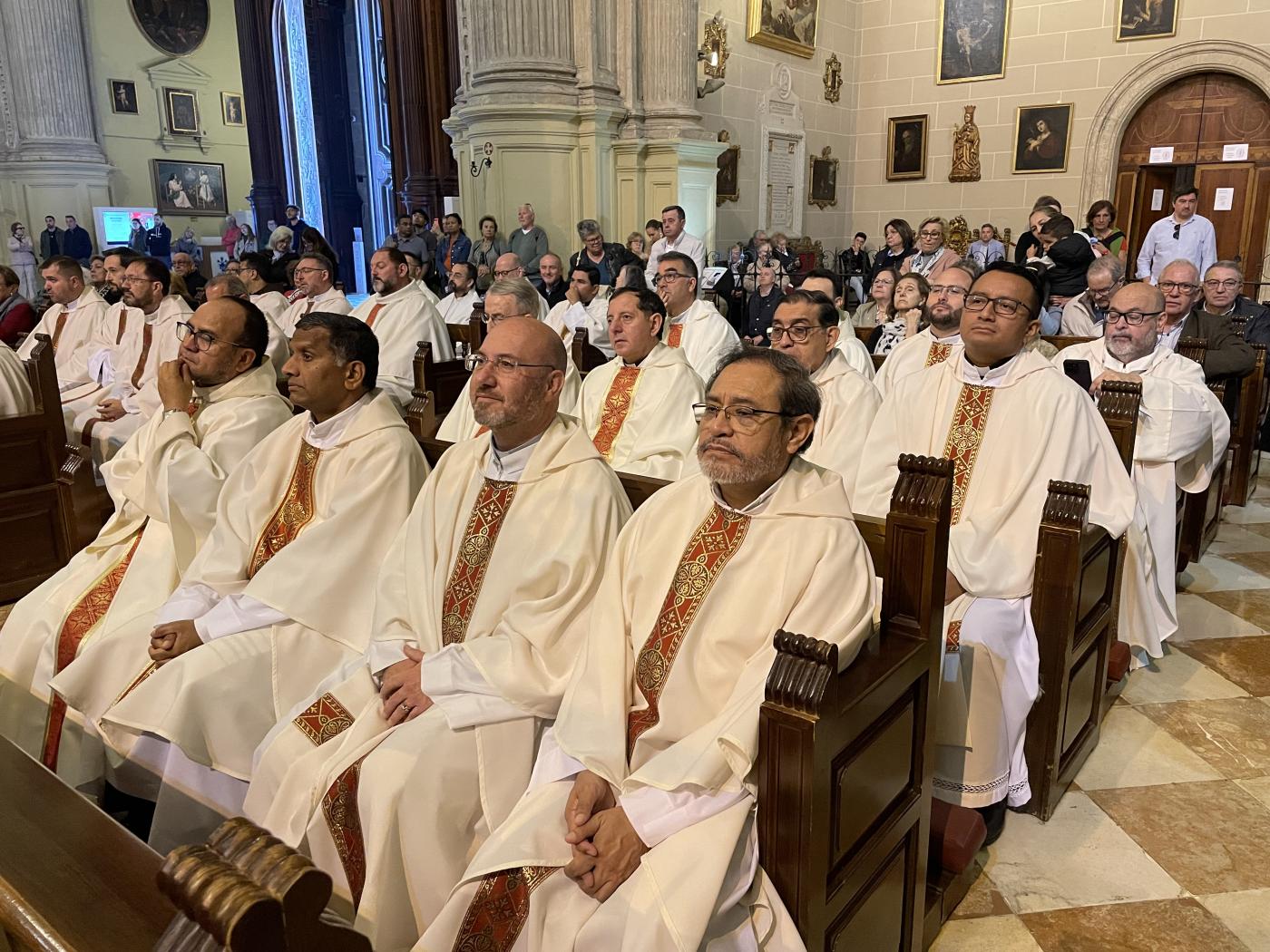 «Los sacerdotes estamos también necesitados del perdón y de la misericordia de Dios»