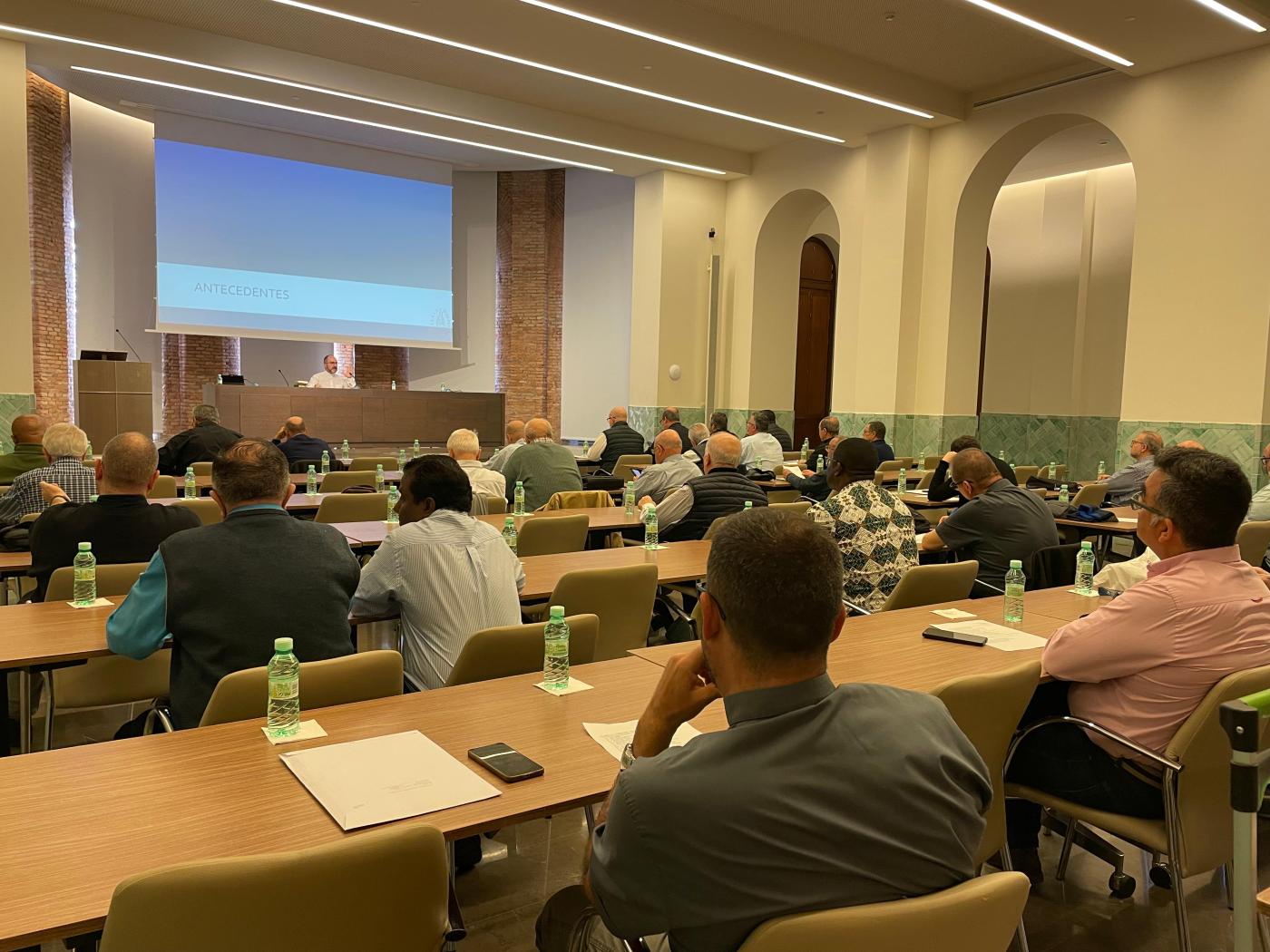 Audio de las ponencias del sacerdote Emilio López sobre la Dei Verbum