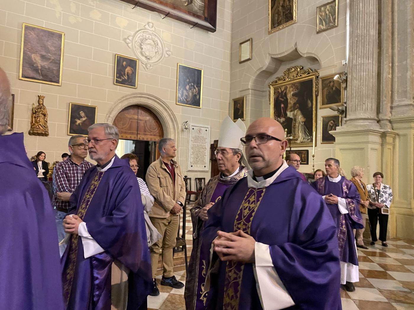 Mons. Pérez: «Francisco supo amar a la Iglesia y supo entregarse por la Iglesia»