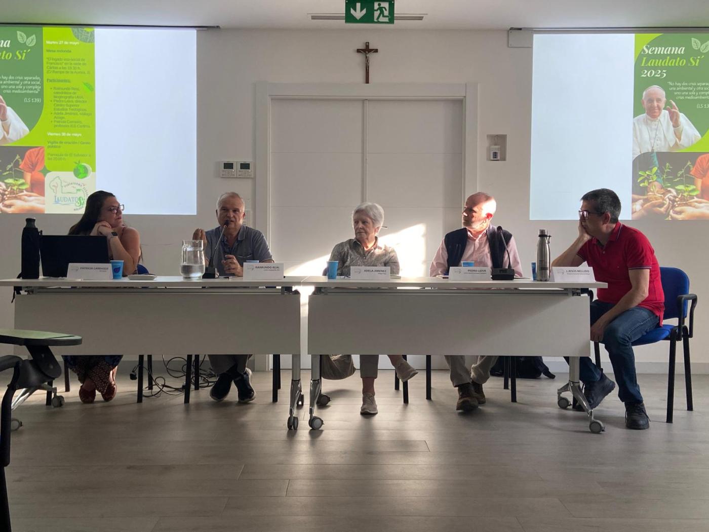 Mesa redonda celebrada el 27 de mayo en la sede de Cáritas Diocesana de Málaga