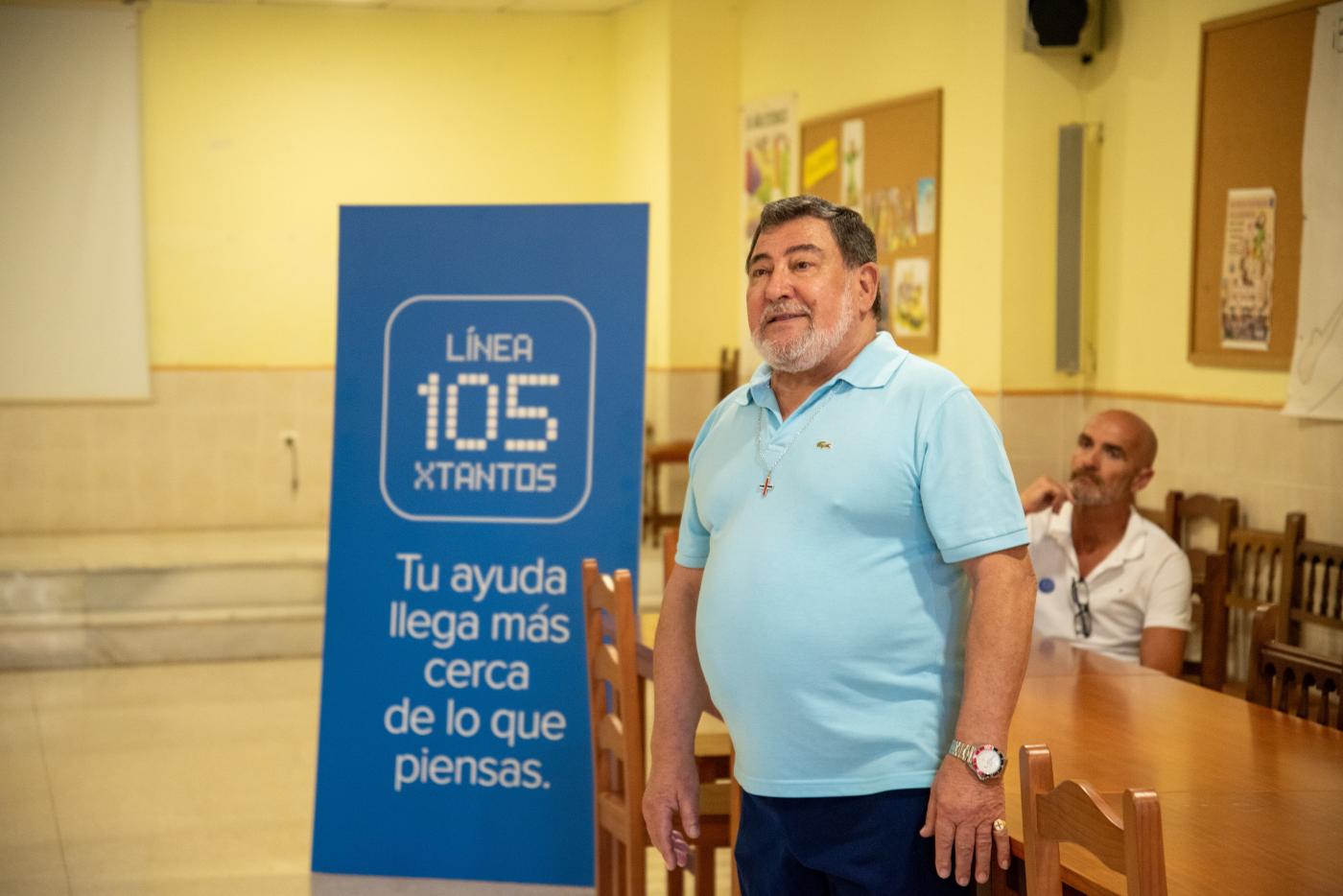 Parada de la Línea 105 en la parroquia Jesús Obrero y San Pío X en La Palmilla