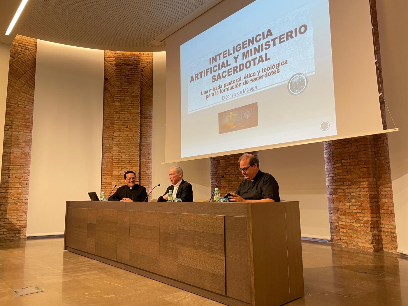 La IA centra la jornada de formación del clero