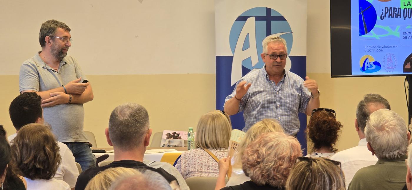 Los laicos comparten una mañana de testimonios, formación, oración y vida