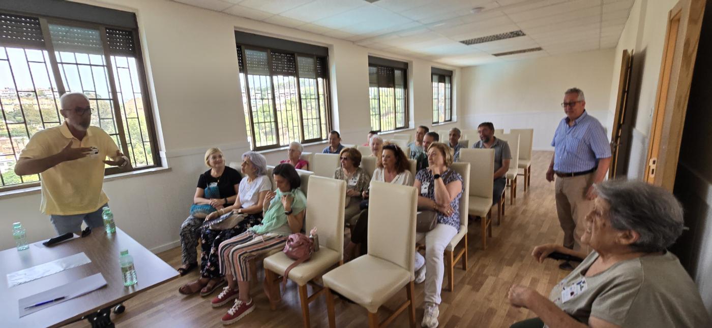 Los laicos comparten una mañana de testimonios, formación, oración y vida