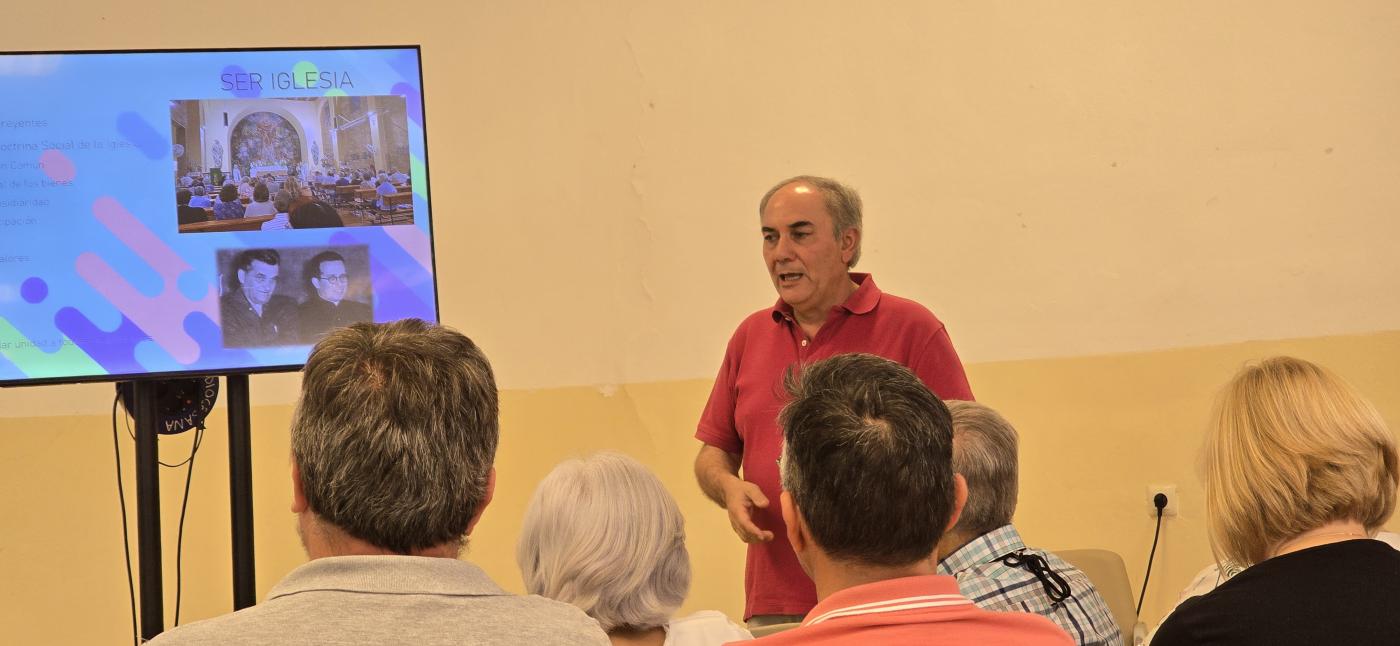 Los laicos comparten una mañana de testimonios, formación, oración y vida