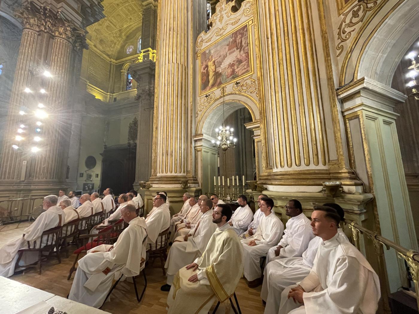 Ordenación sacerdotal de Antonio del Río y José Ignacio Postigo en la Catedral de Málaga // E. LLAMAS