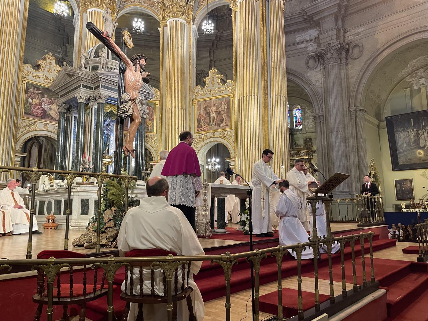 Ordenación sacerdotal de Antonio del Río y José Ignacio Postigo en la Catedral de Málaga // E. LLAMAS