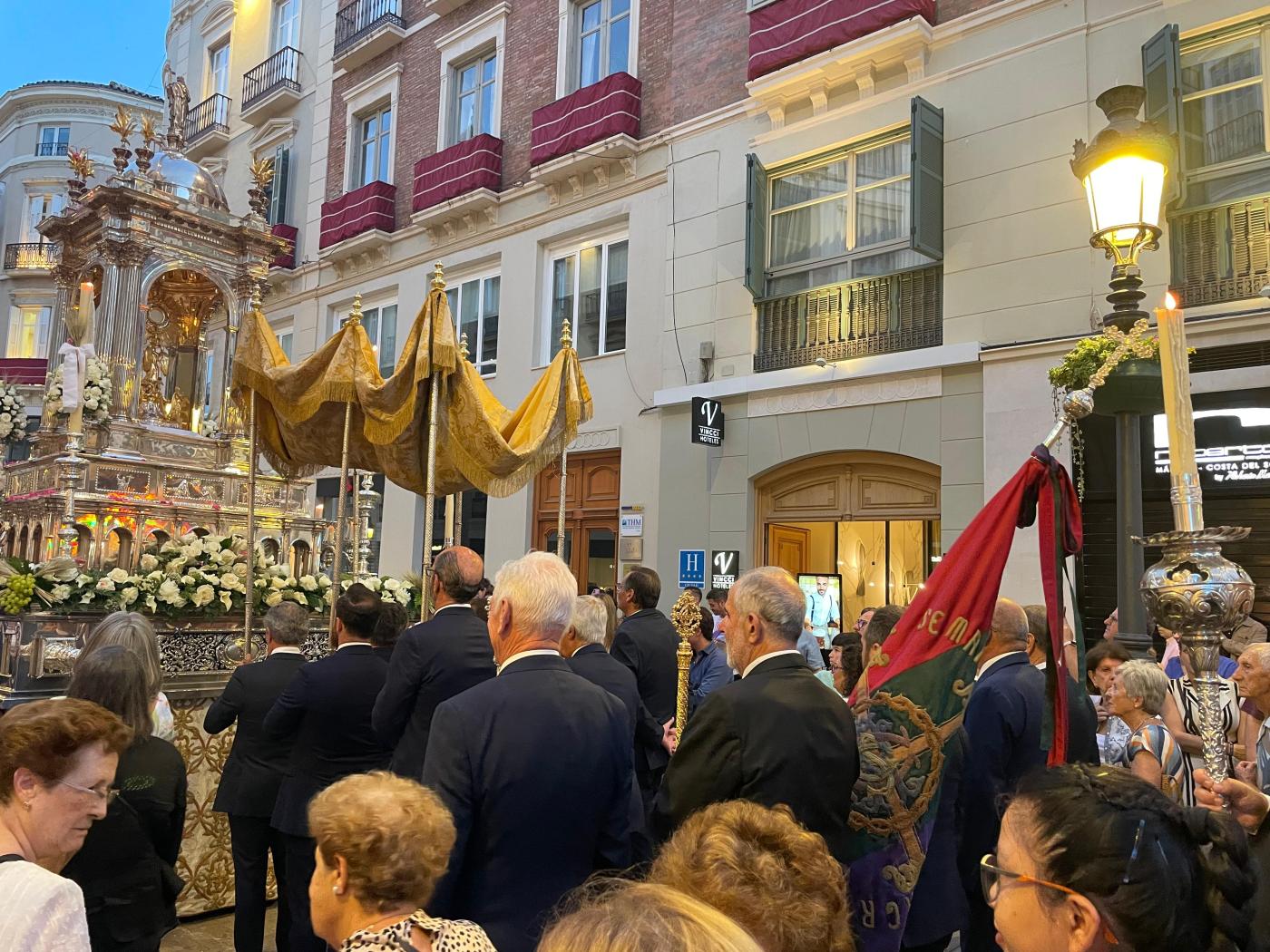 Imágenes de la procesión del Corpus Christi por las calles de Málaga