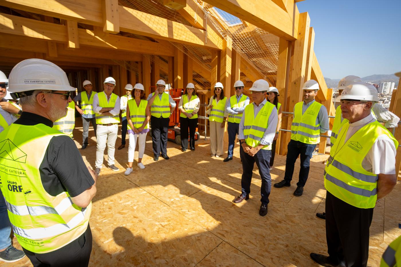 Visita a las obras de las cubiertas de la Catedral de la Diputación Provincial y Fundación Unicaja