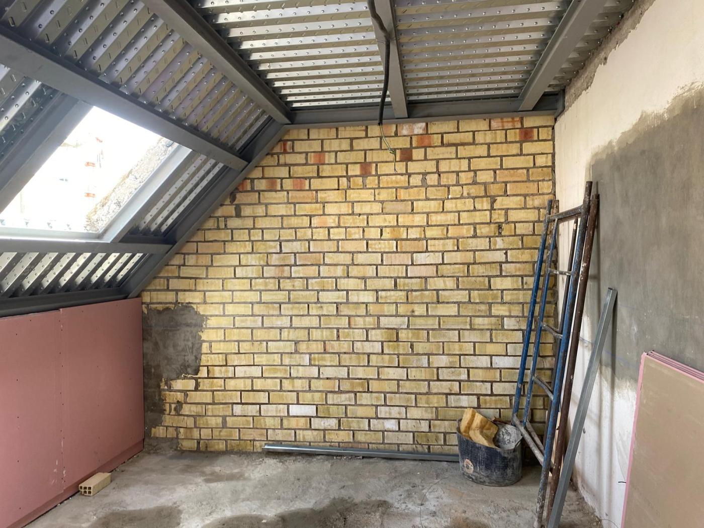 Obras en el edificio anexo de la parroquia de Alhaur&iacute;n de la Torre