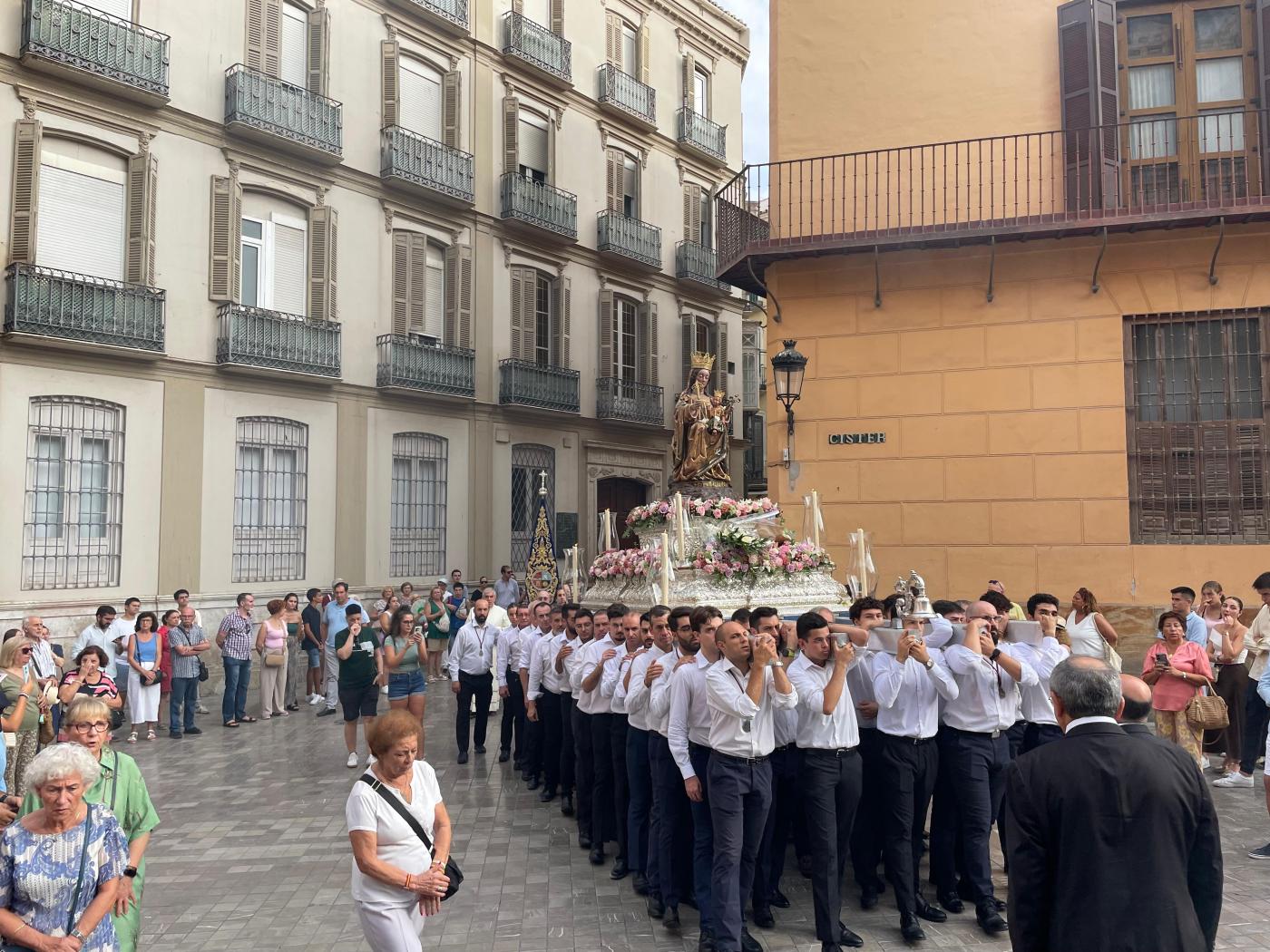 Bajada de Santa María de la Victoria a la Catedral