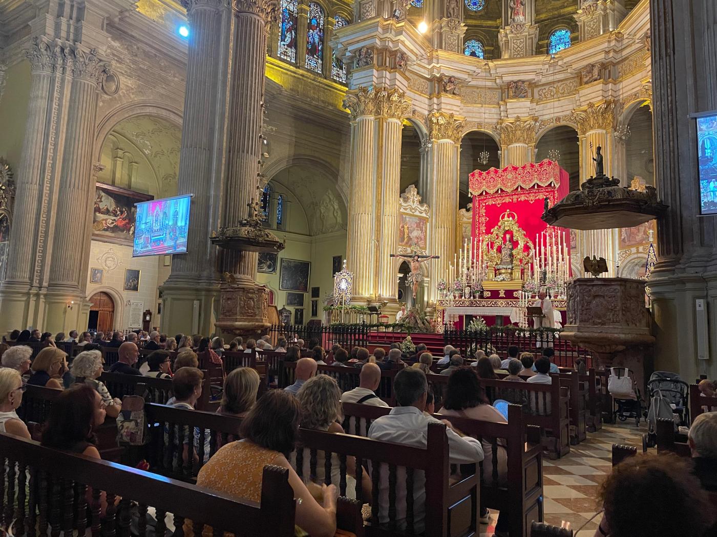Novena a la Virgen de la Victoria en la Catedral de Málaga